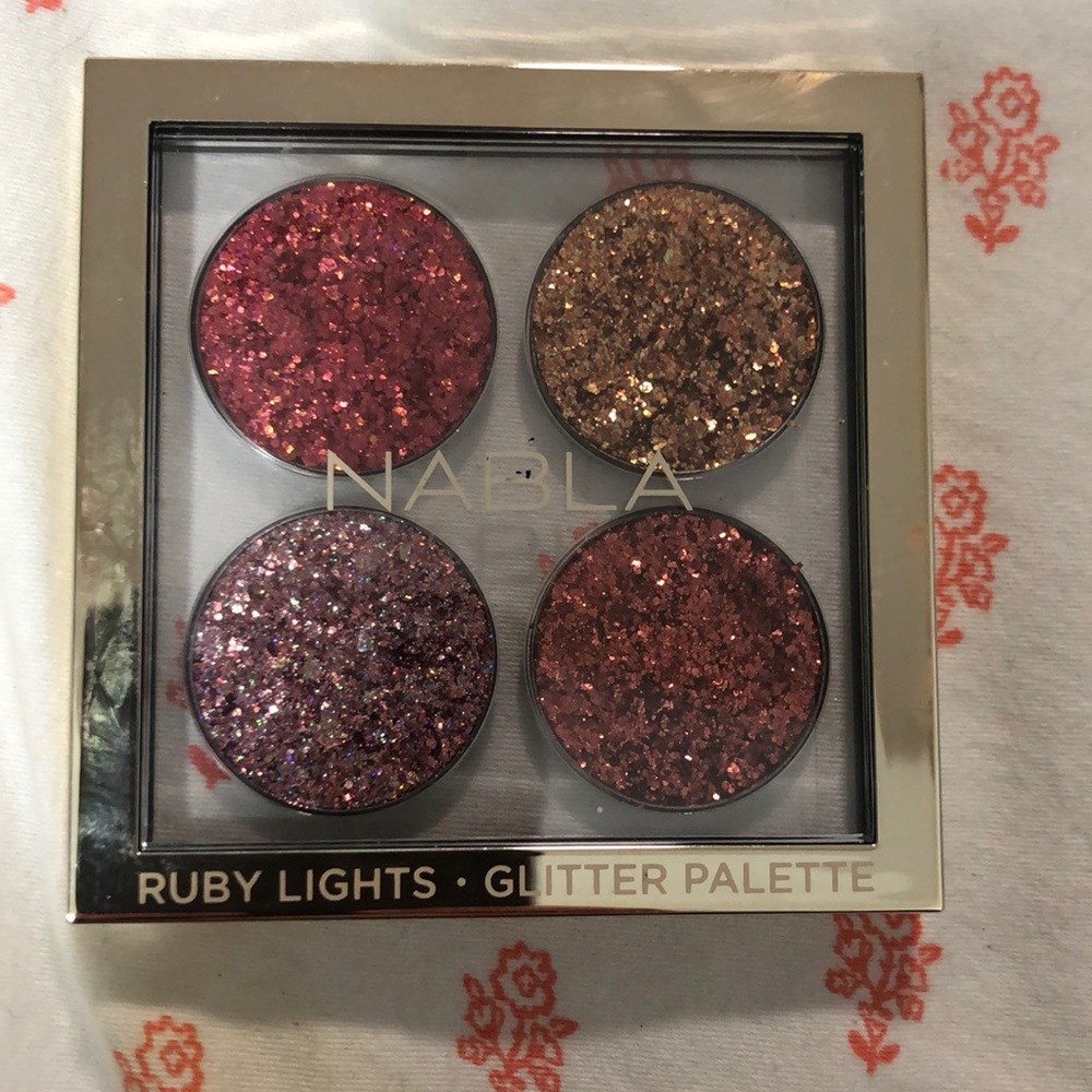 Nabla cosmetics ruby lights glitter palette